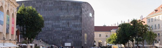 MQ Hofmusik: Poolbar-Festival Wien I Os & The Sexual Chocolates am 13.06.2018 @ Museumsquartier